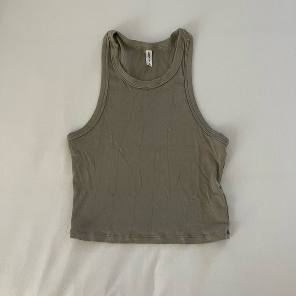 Aritzia Tops - Aritzia tank